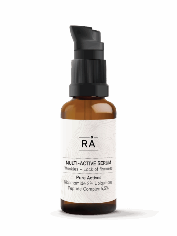 Aktivt og mildt serum som jobberpå multi-funksjonelt med å øke fuktigheten i huden, minske porer, dempe fine linjer og gi glød.