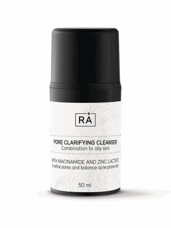 Liten størrelse av rens med niacinamide og zinc melkesyre som balanserer en fet og akneutsatt hud. Perfekt til reiser.