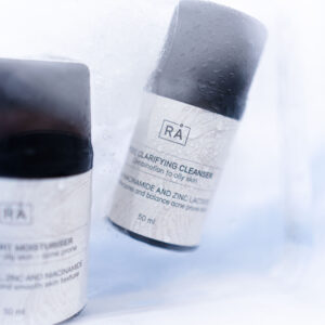 rens med niacinamide og sink miljøbilde isbiter